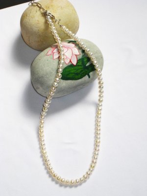 ST333  Pearl Necklace in Sterling Silver