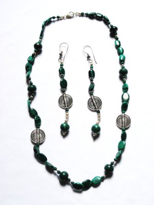 ST189 Malachite Necklace and Earrings Set in Sterling Silver