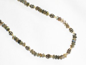 ST651 Labradorite Necklace in Sterling Silver
