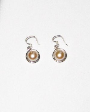 ER023 Pearl Earrings in Sterling Silver