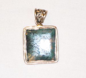 PN117 Agate Pendant in Sterling Silver