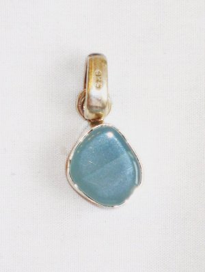 PN064       Chalcedony Pendant in Sterling Silver