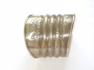 AQ177     Antique Silver Bangle in Sterling Silver