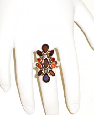 RG014       Garnet Ring in Sterling Silver, Size 7