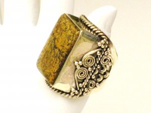 RG077       Agate Ring in Sterling Silver, Size 8