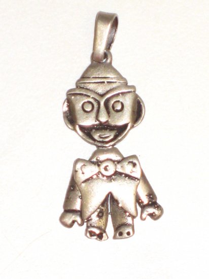 CP023 Street Performer Pendant in Sterling Silver
