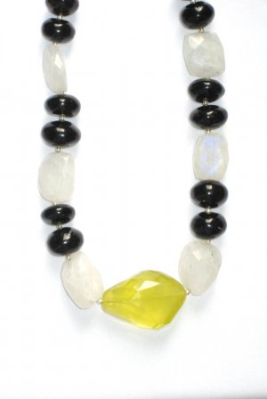 ST041       Moonstone, Onyx Necklace in Sterling Silver