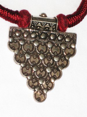 ST117 Antique Silver Necklace in Sterling Silver