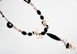 ST473       Rose Quartz and Onyx  Necklace in Sterling Silver