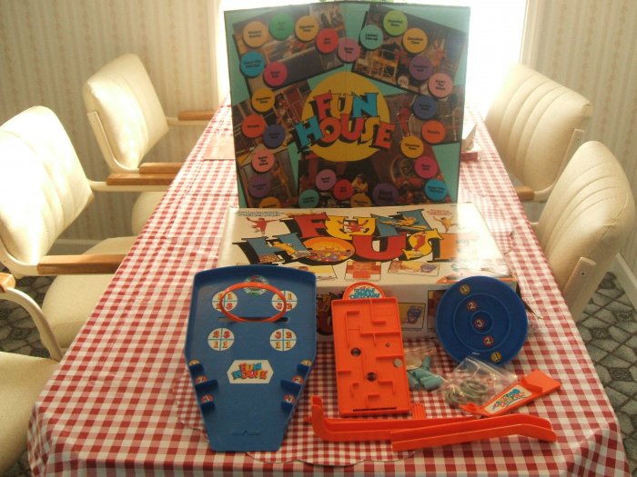 Fun House Game by Pressman 1988 Almost complete