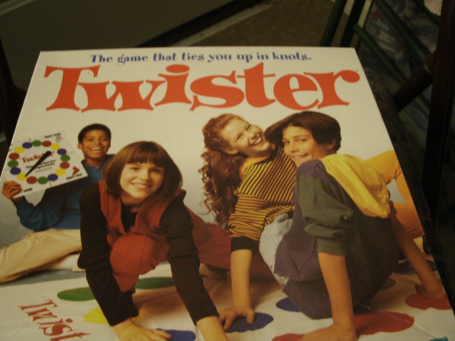 1998 Twister Game - Like New