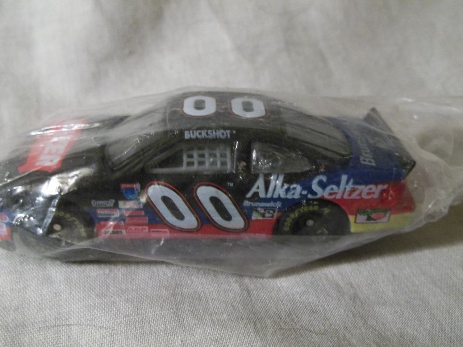 1999 Diecast Race Car 00 Buckshot Jones Alka Seltzer Bayer Nip Unopened