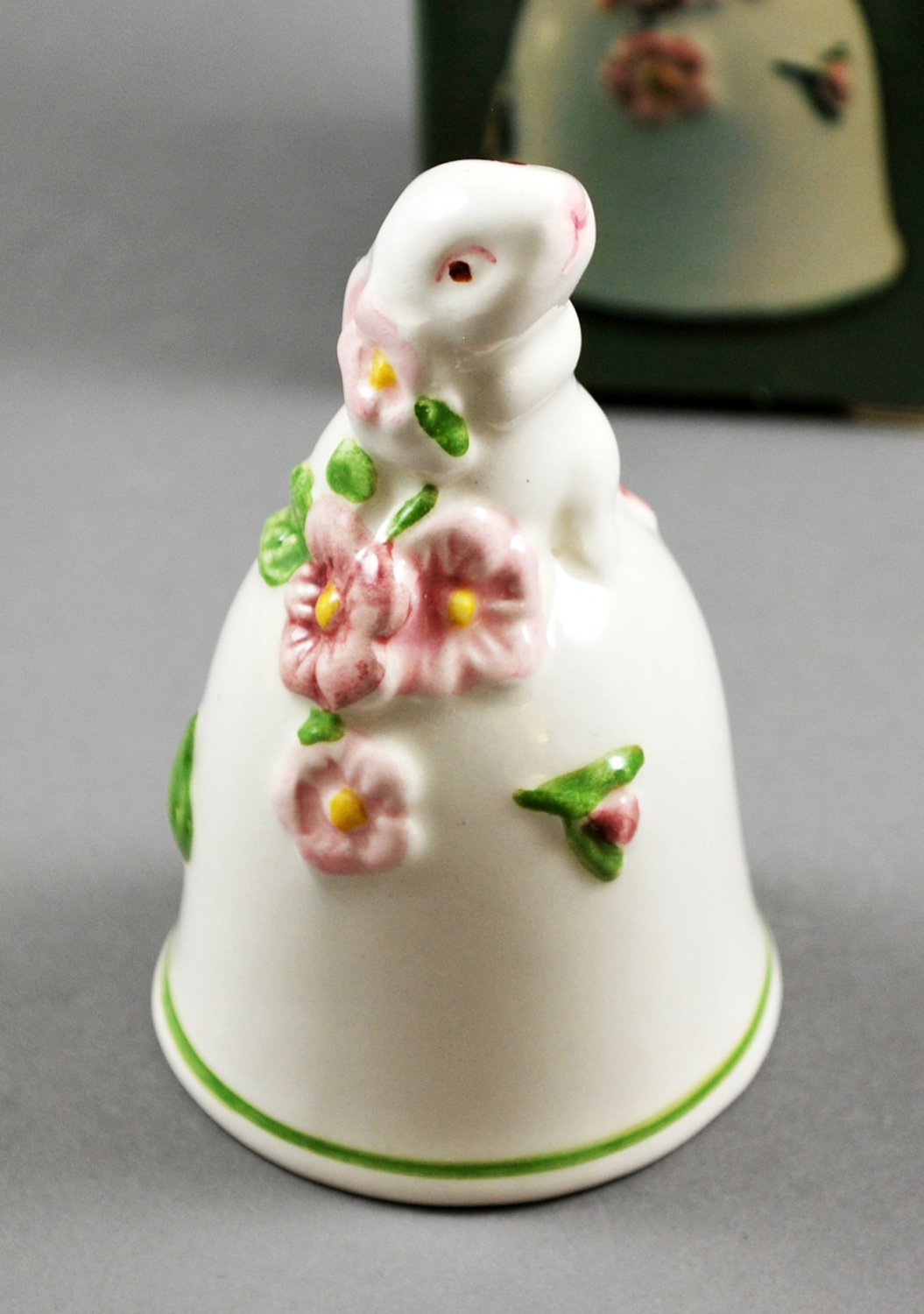 Vintage Avon Easter Bunny White Ceramic Bell w/ Box