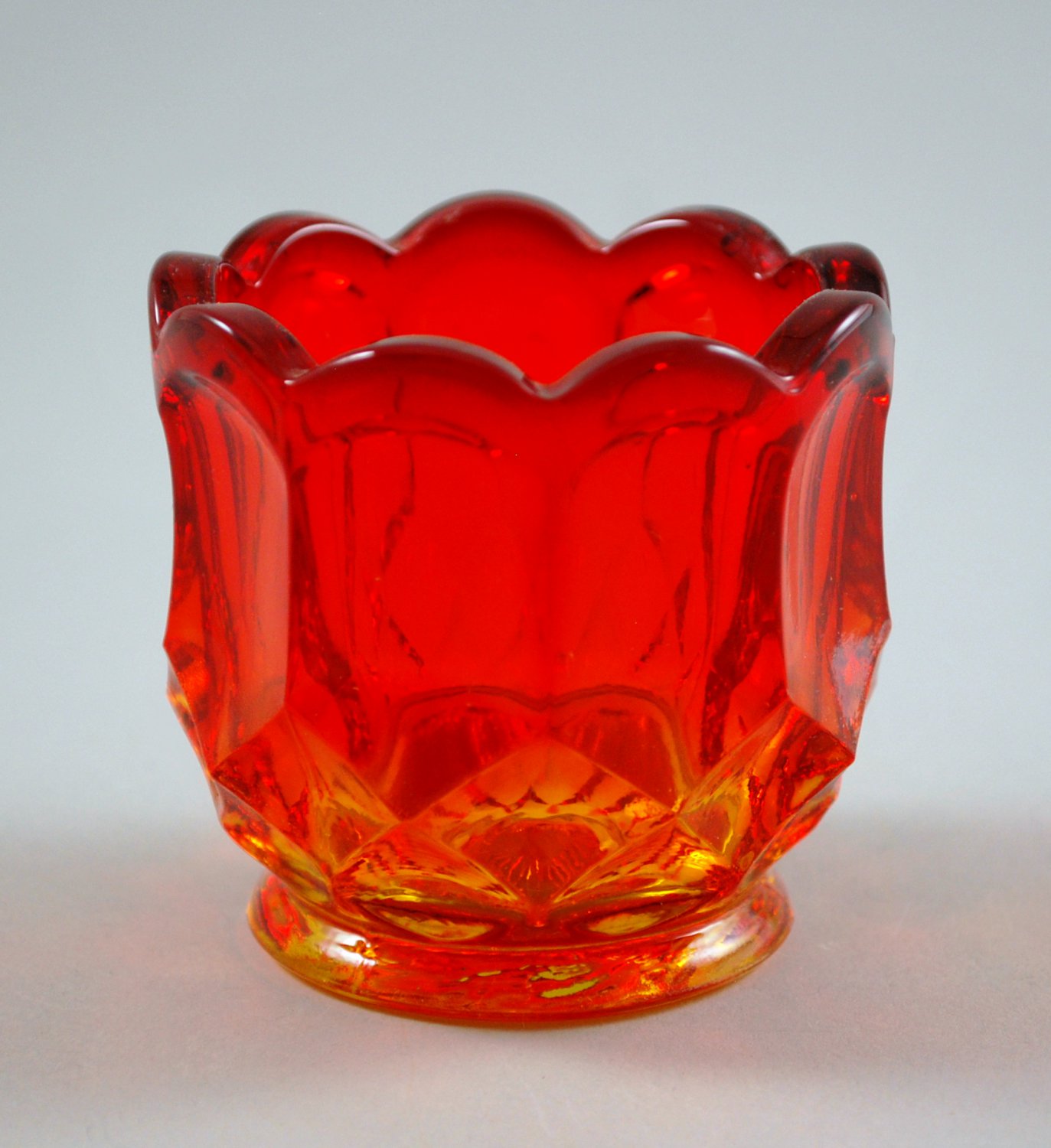 L.E. Smith Dominion No.685 Flame Glass Toothpick Holder