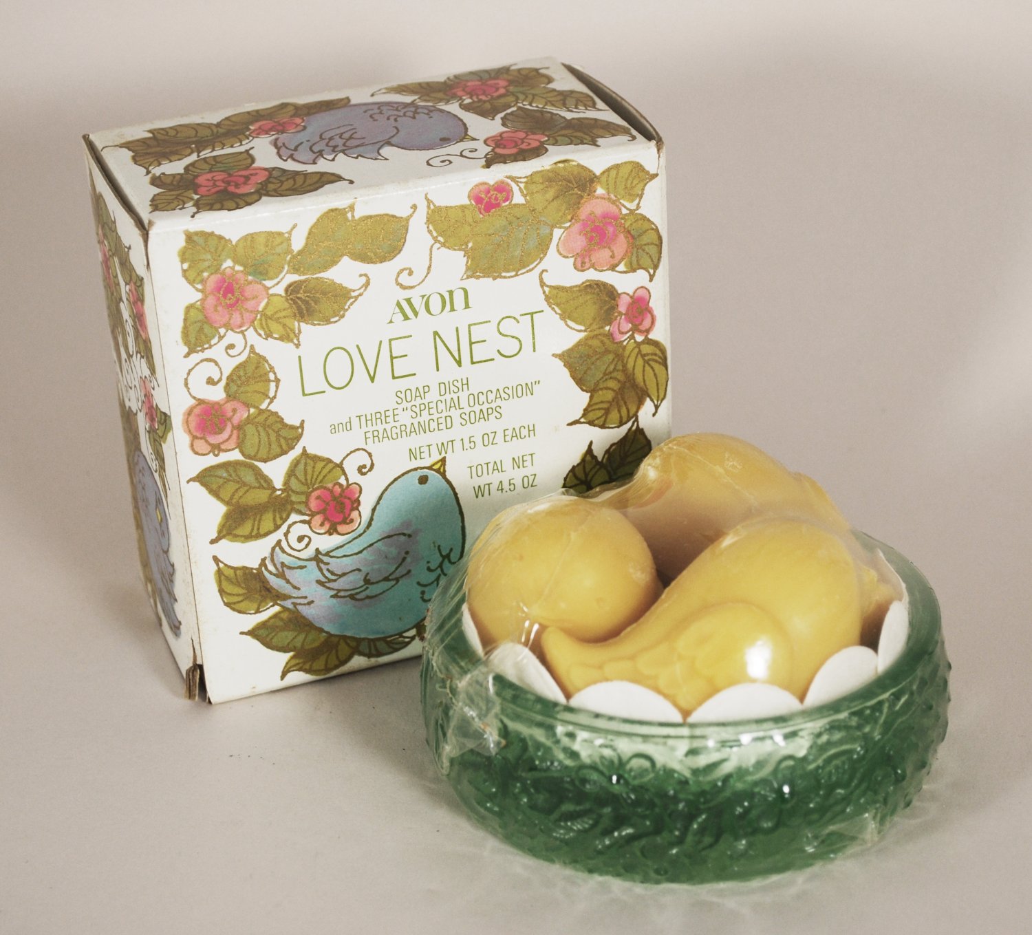 1978 Avon Love Nest Green Soap Dish Yellow Bird Soaps