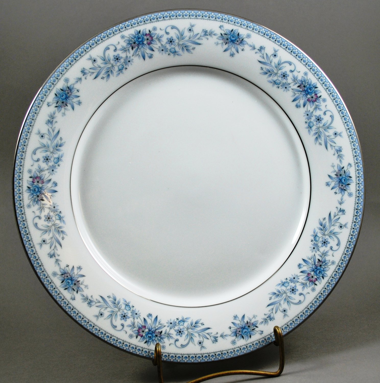 Noritake Fine China Blue Hill #2482 Dinner Plate