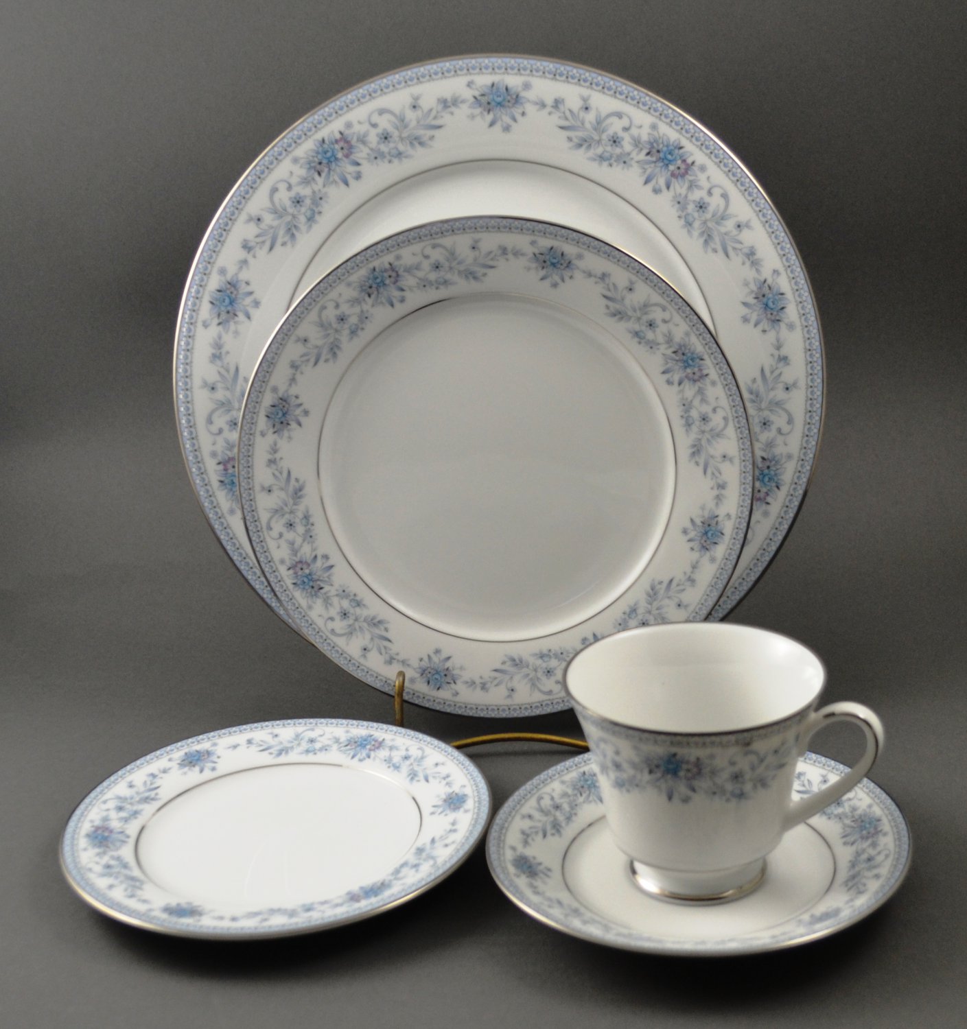 Noritake China Blue Hill 2482 5Piece Dinnerware Place Setting