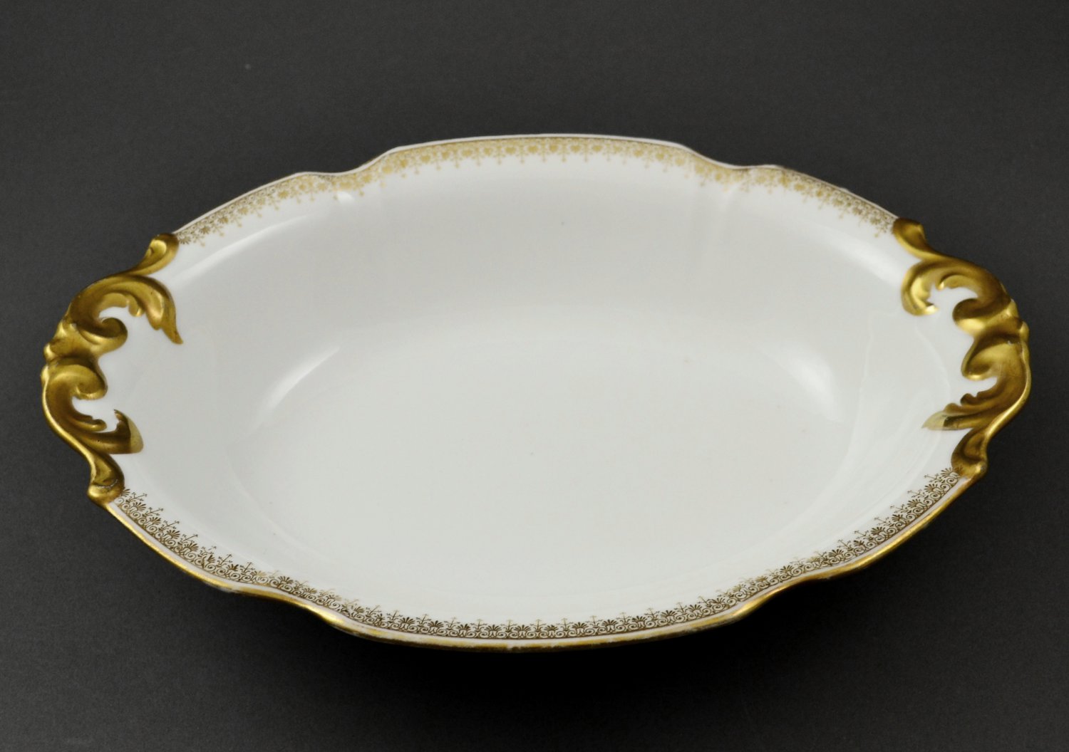 D & C France L Bernardaud & Cie Limoges Oval Serving Bowl w/ Gold Trim