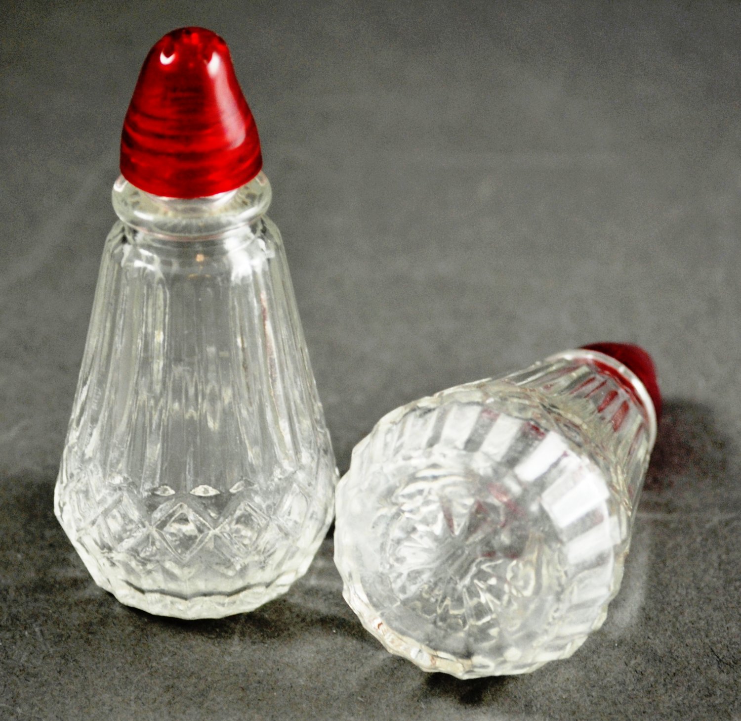 Vintage Clear Glass Salt & Pepper Shakers w/ Red Plastic Caps