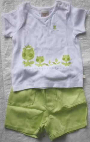OshKosh 2pcs frog set