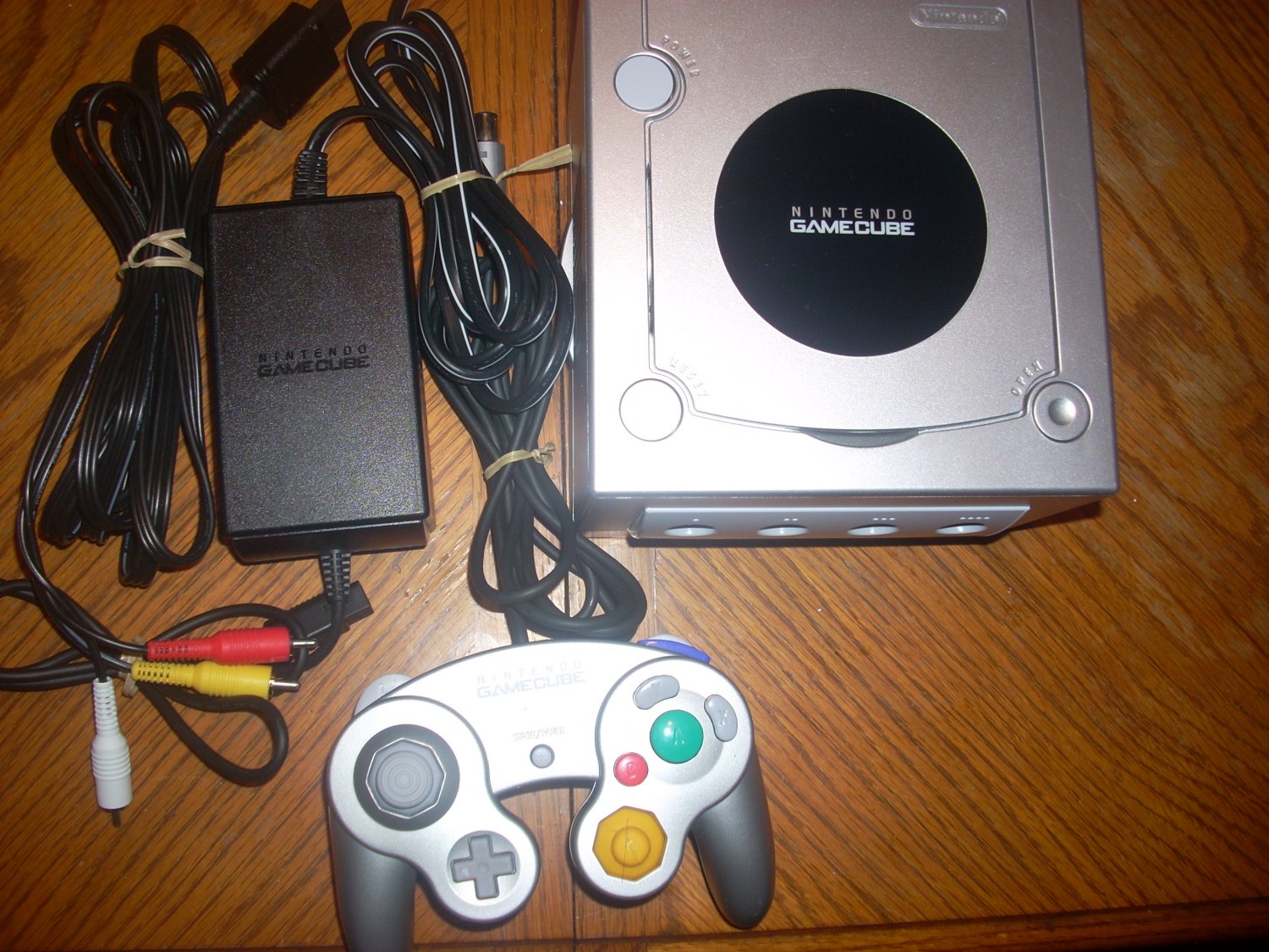 Nintendo Gamecube: System *Refurbished*