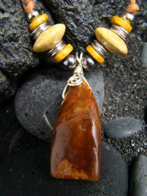 ANTIQUE ALASKA FOSSIL TOOTH & CORAL BEAD PENDANT / NECKLACE  *USA ONLY