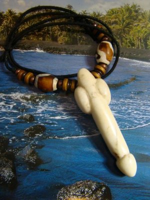 ANTIQUE TIBET PHALLIC PHALLUS FERTILLITY SYMBOL HAND CARVED JADE with  ANTIQUE TIBETAN BEADS
